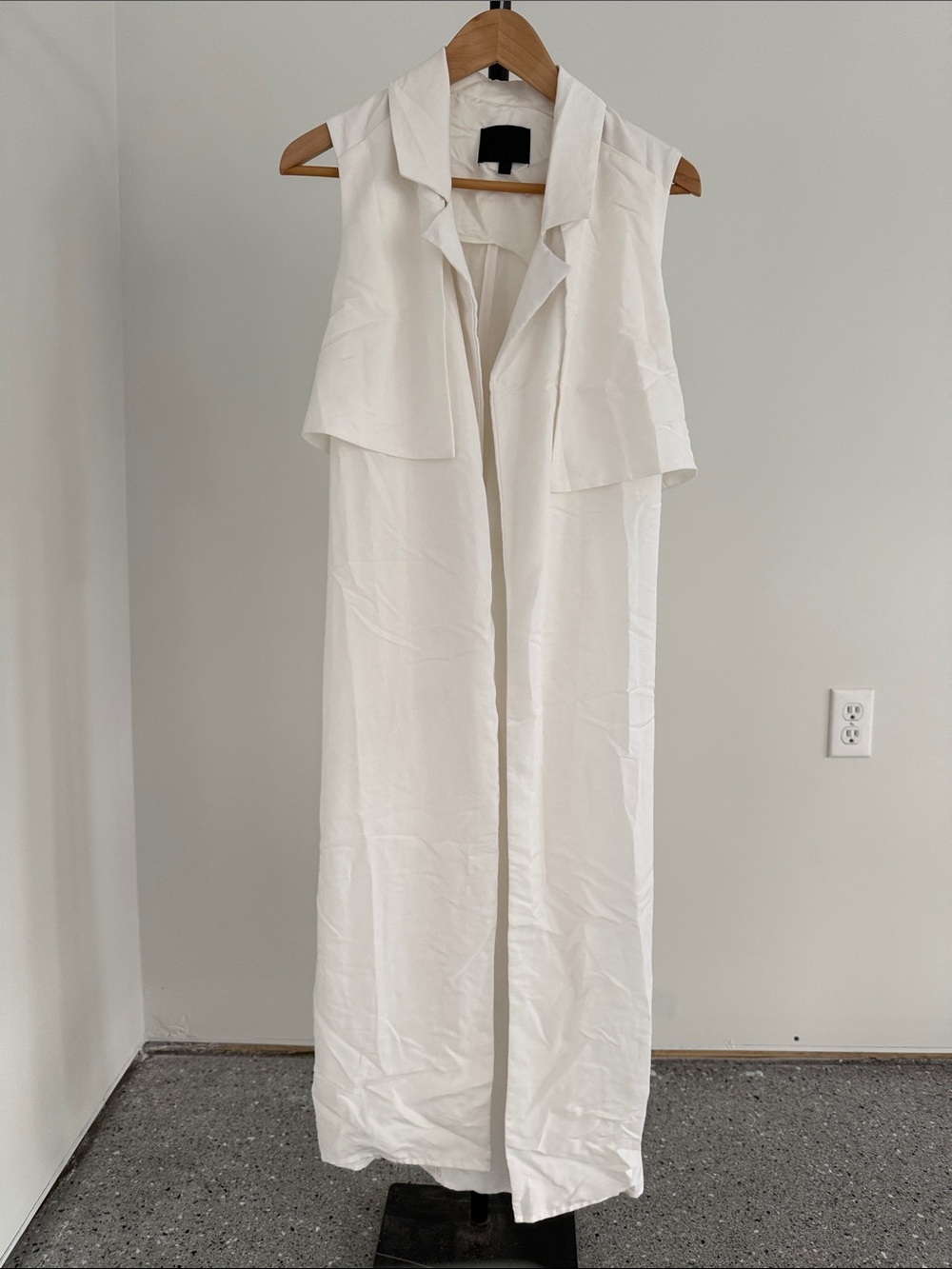 INTERMIX White Sleeveless Longline Trench Vest